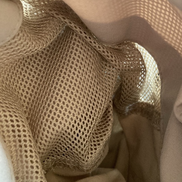 Izod Golf men’s shorts tan 36 waist summer lightweight - Picture 5 of 8